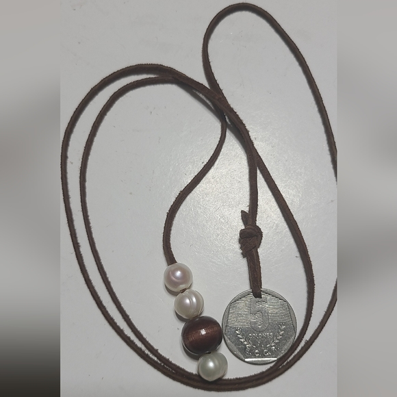 18 Inches Costa Rica Coin and Pearl's? & Leather Necklace - Picture 4 of 4